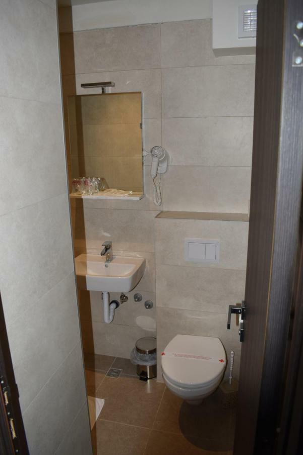 Hotel Zlatni Bor Sokolac  المظهر الخارجي الصورة